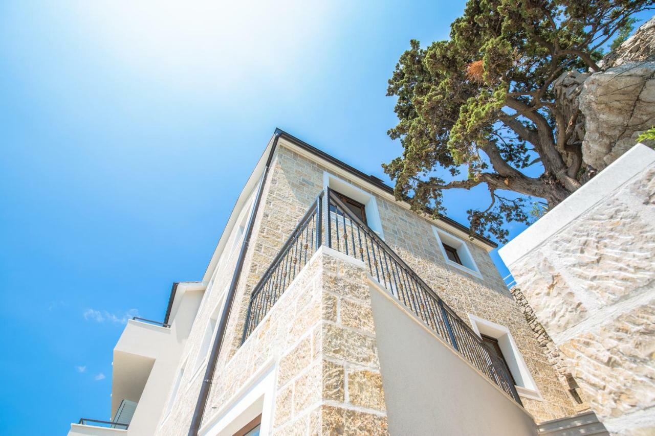 Capocesto Apartment *