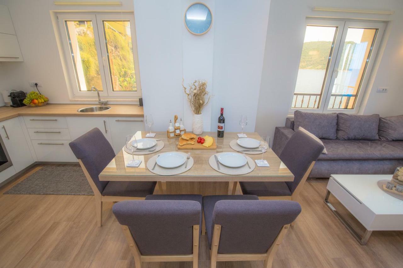 Capocesto Apartment