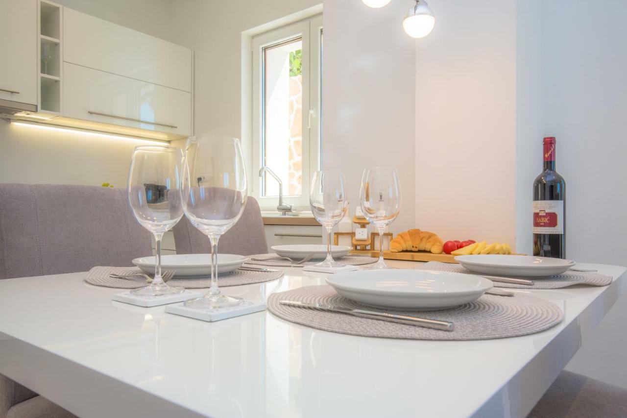 Capocesto Apartment *